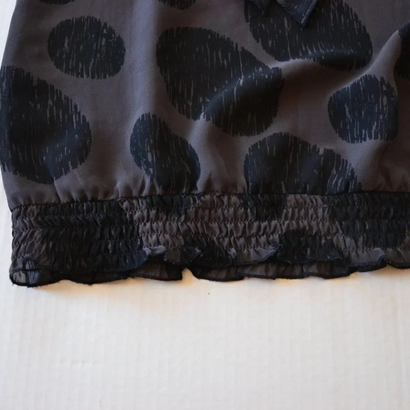 RW&Co. Sheer sleeveless  top - Picture 3 of 5